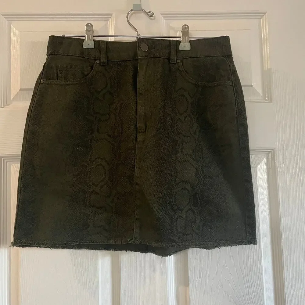 NWT Hollister Mini Skirt Size 9 29 Denim Cut Off Jean Snake Ultra High Rise - Picture 10 of 14